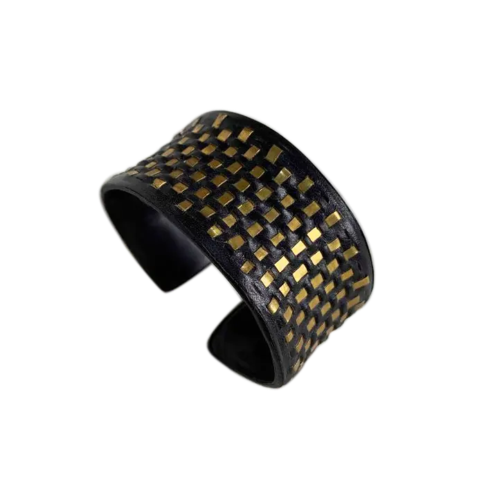 Pagoda Cuff (Brown)